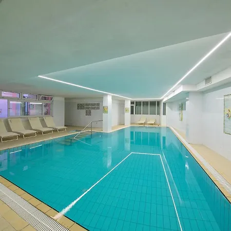 Av Club Terme Colella Hotel 3*