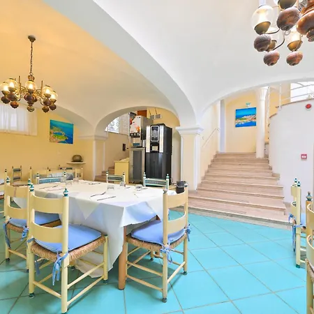 Av Club Terme Colella 3*